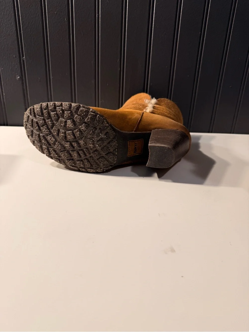 Born Women Boots 6.5 Suede Leather Winter